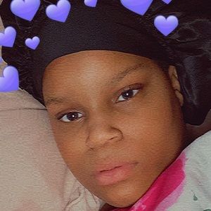 Meet your Posher, Derisha